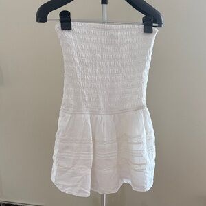 Hollister Medium Woman's Strapless Romper Dress w Built -in Shorts